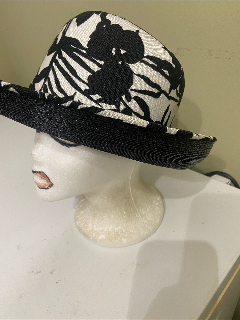 Classy Dress Hat / Church Hat by Oleg Cassini